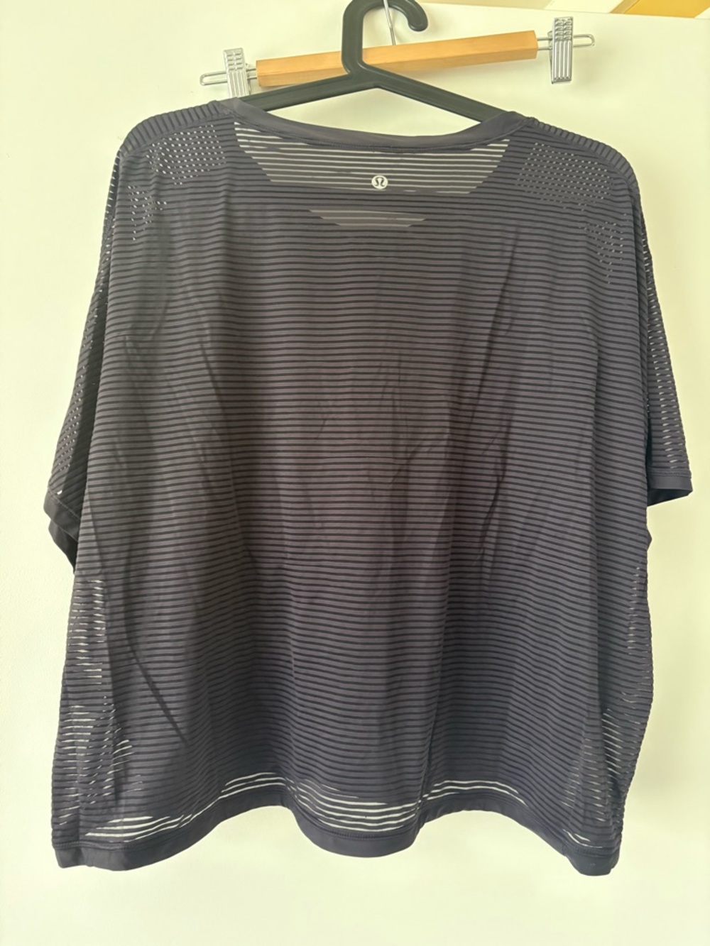 Lululemon Lean In SS - Picture 2 of 5
